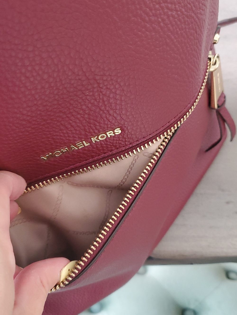 Michael Kors- NWOT Burgandy Backpack, Flawless Condition - Picture 6 of 7